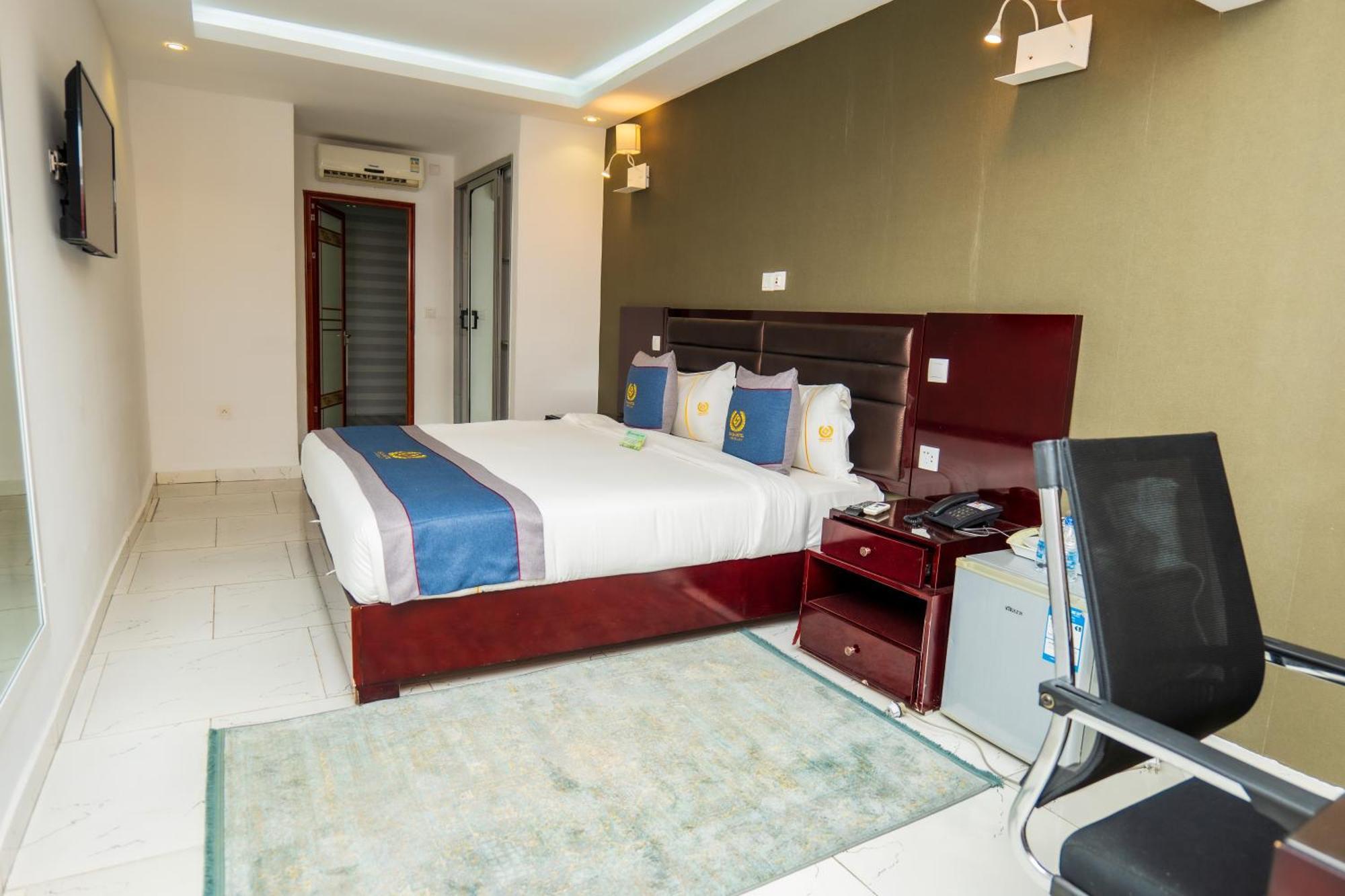 Sana Hotel อาบีจาน ภายนอก รูปภาพ