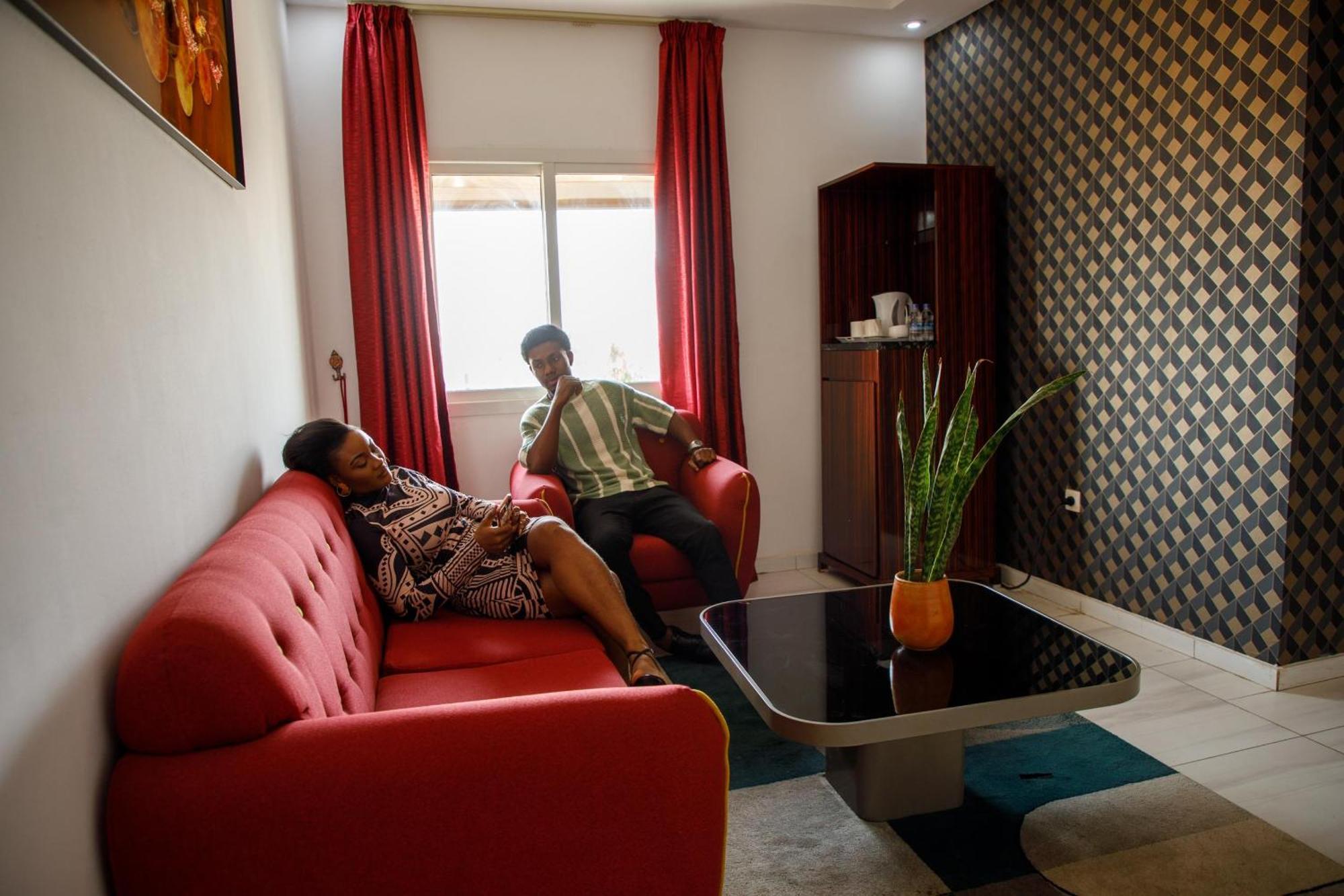 Sana Hotel อาบีจาน ภายนอก รูปภาพ
